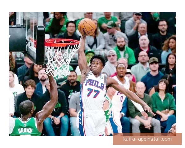 小伙子勇气可嘉埃奇库姆怒批裁判遭吹技术犯规